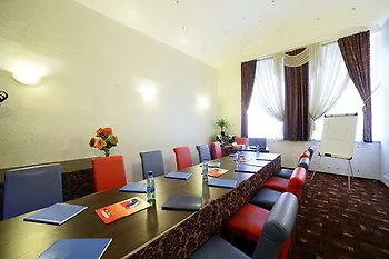 U Fontana فندق مينسك